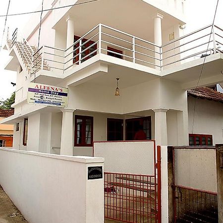 Aleenas Homestay Kochi Exterior foto