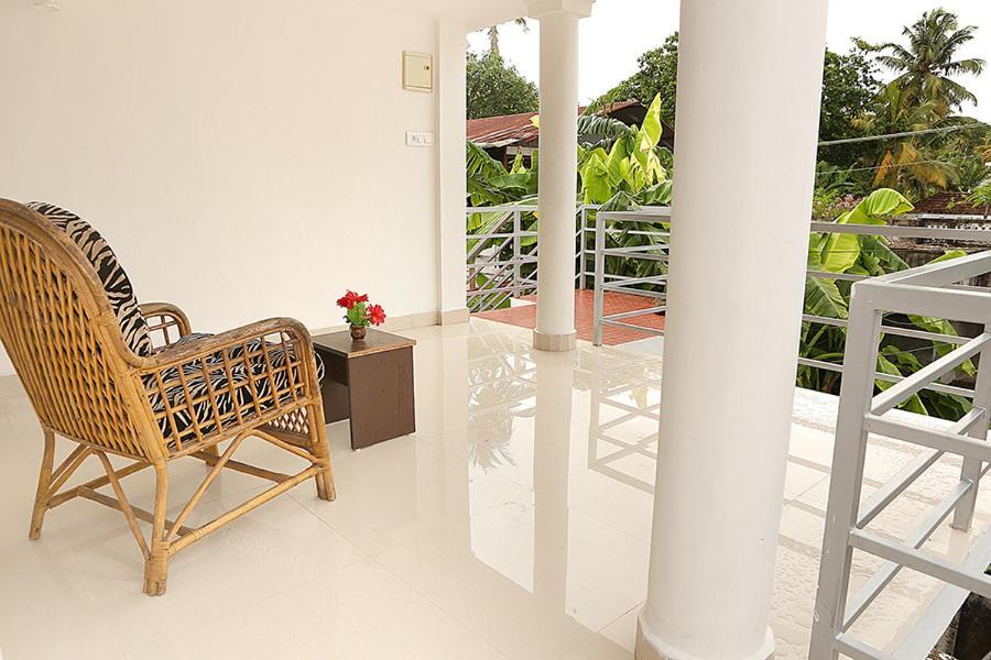 Aleenas Homestay Kochi Exterior foto